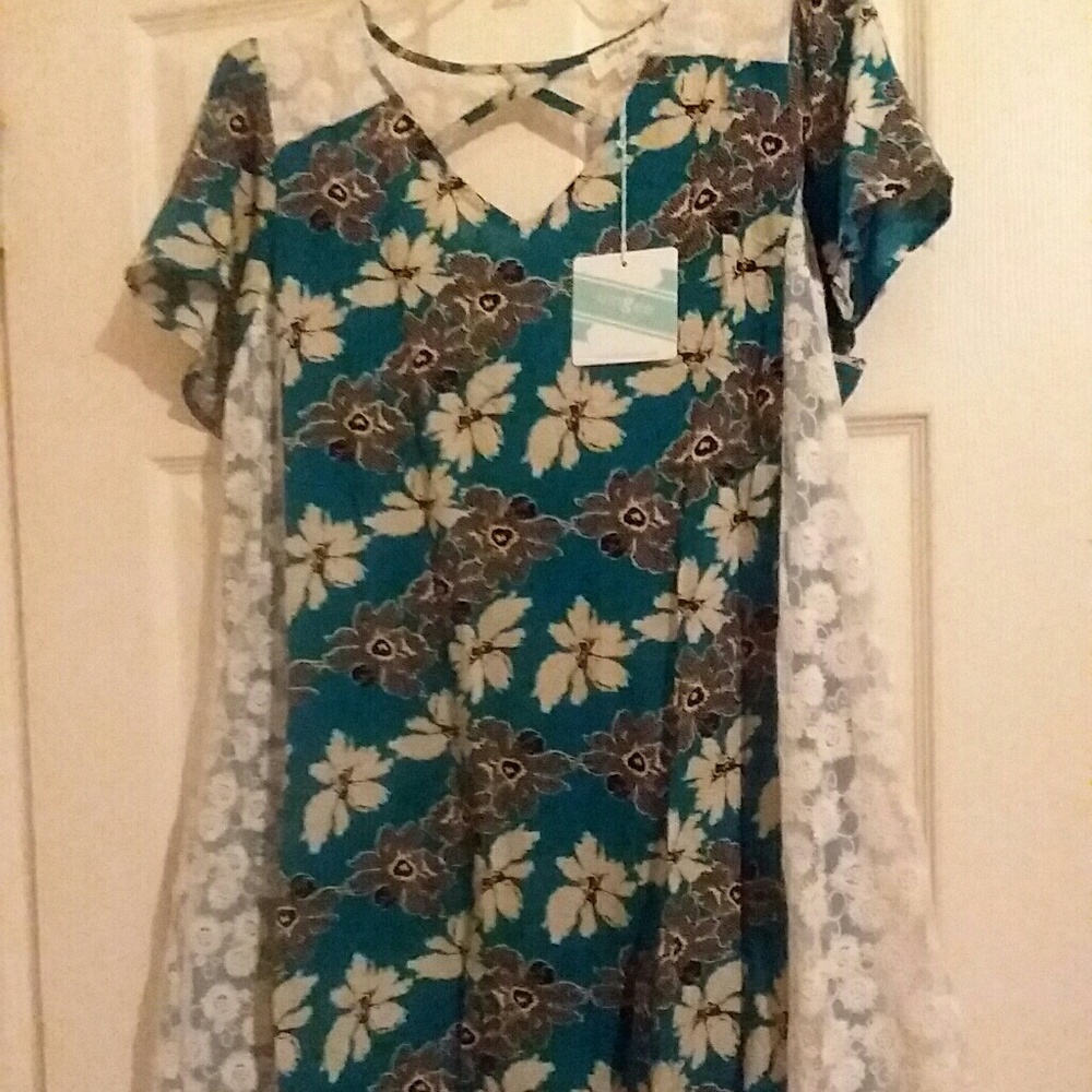 UMGEE SIZE LARGE SWING DRESS, NWT